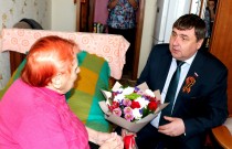 «Спасибо за подвиги»: Александр Черныш поздравил ветеранов ВОВ с наступающим Днём Победы