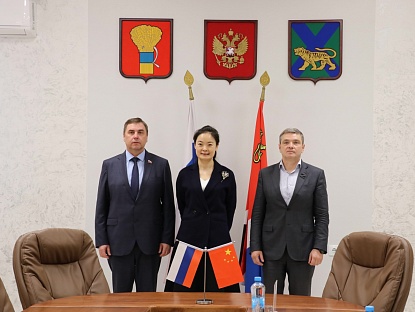 Мы готовы сотрудничать: представители власти Уссурийска встретились Генконсулом КНР Во Владивостоке