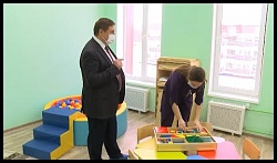 Председатель думы округа Александр Черныш с визитом побывал в детском саду микрорайона Радужного